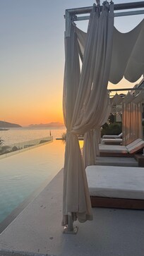 infinity pool
