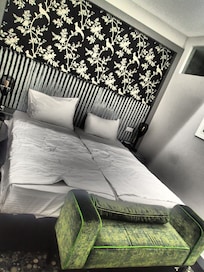 Senga i dramatisk bilde opptak