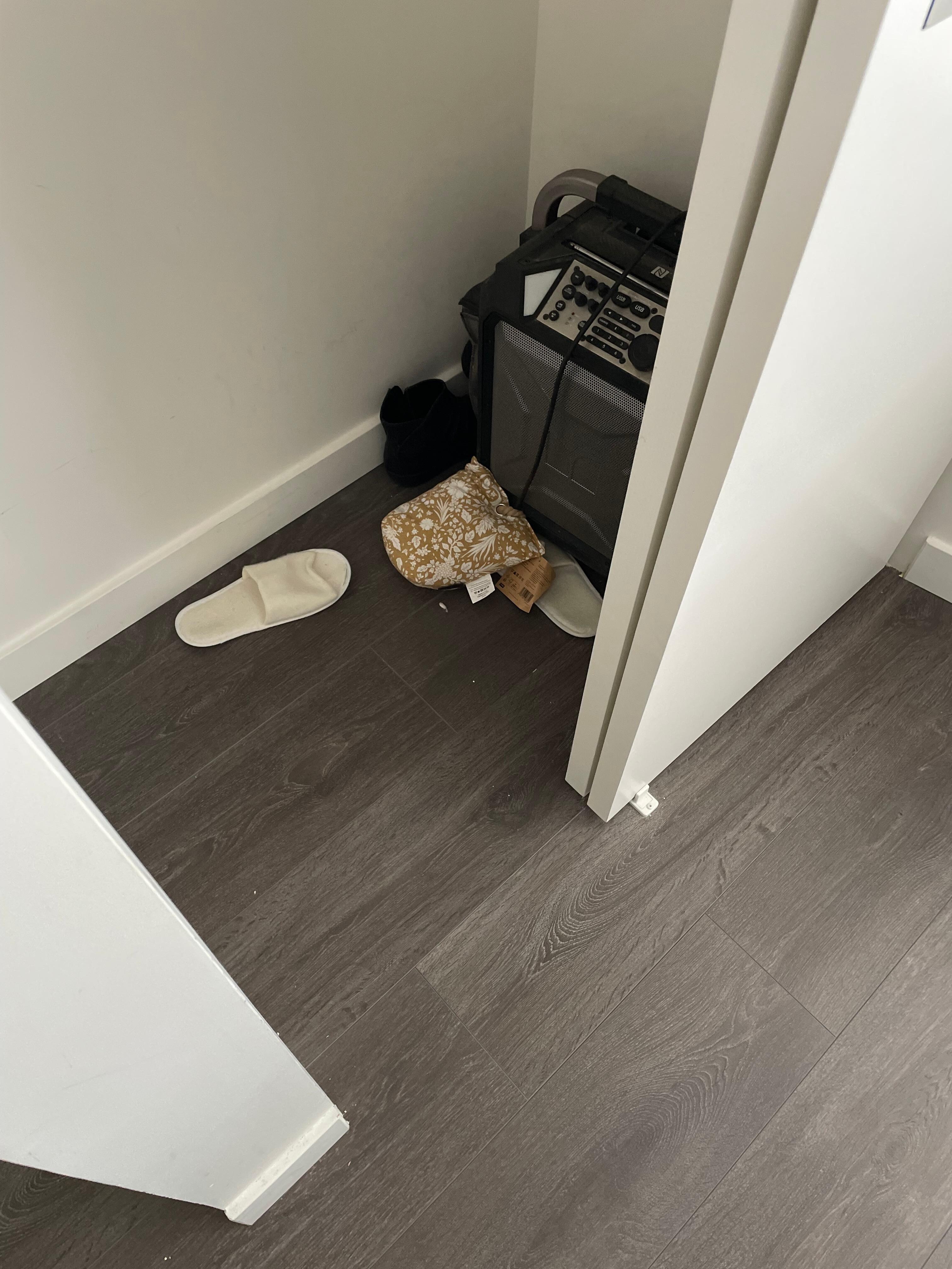 Room1 closet didn’t clean