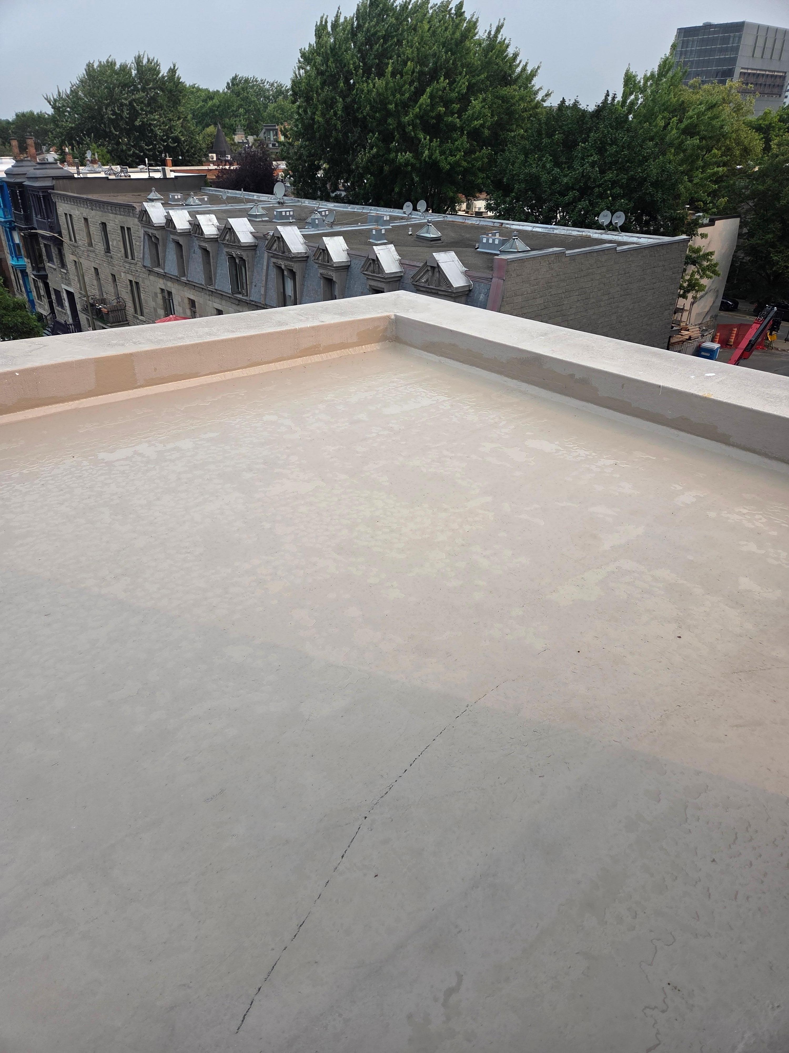 Unsafe...dangerous deck without railling