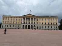 Royal palace 5 min walk