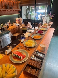 Fresh fruit and rice cakes