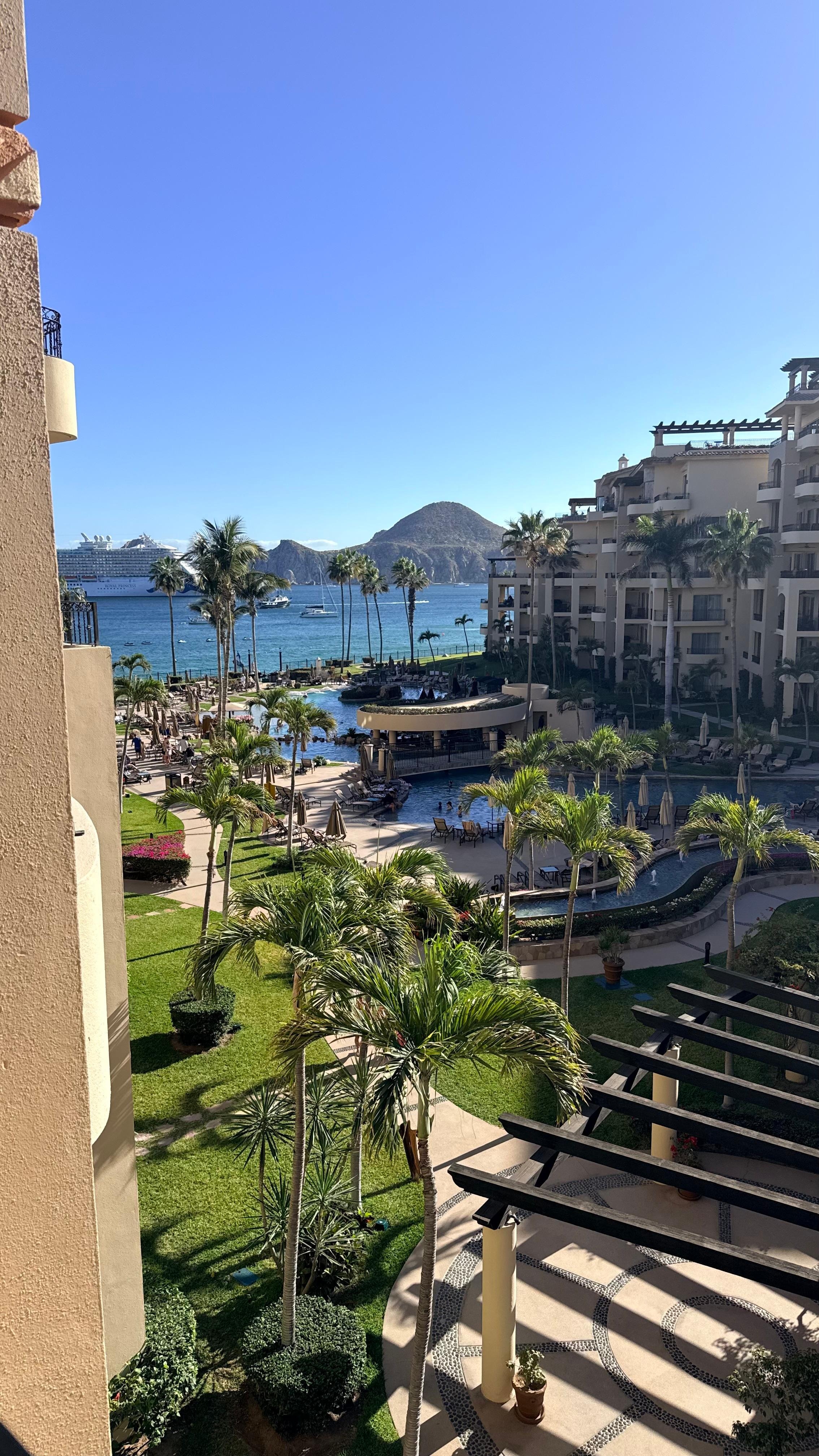 The view was unbeatable and the deck is fantastic for afternoon siesta time!