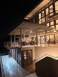 The house at night!
Spectacular!