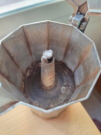 Première cafetière fournie