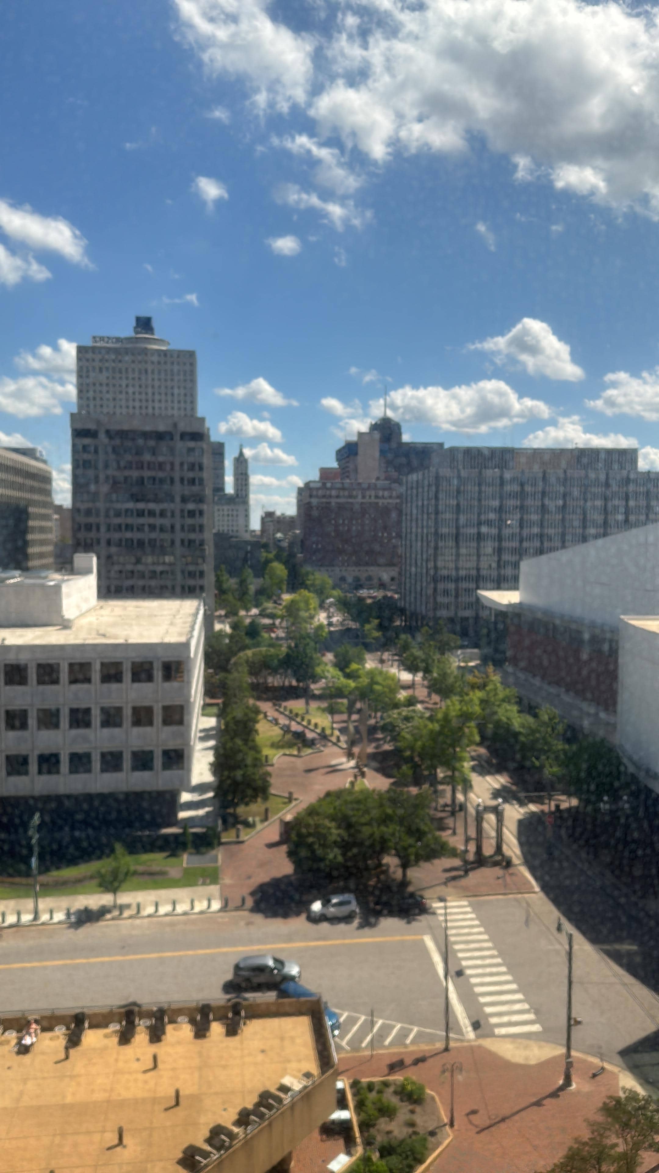 The north entrance to the Memphis Main St Mall from 10th floor of Sheraton. The Cannon Center for Performing Arts on the right.