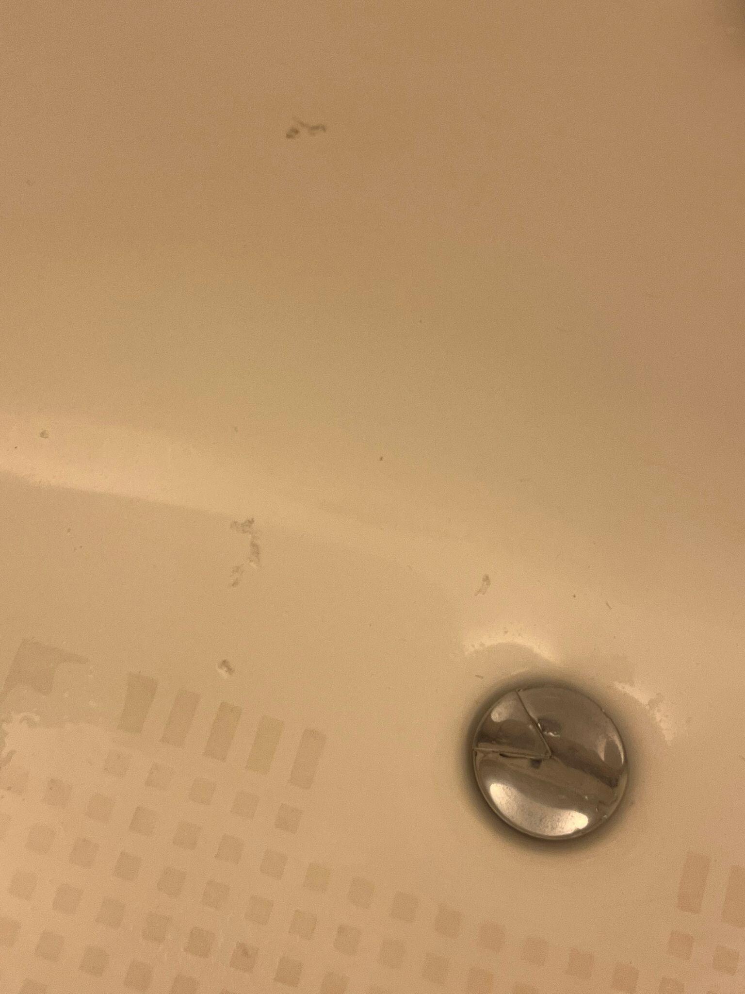Dirty disgusting bath 
