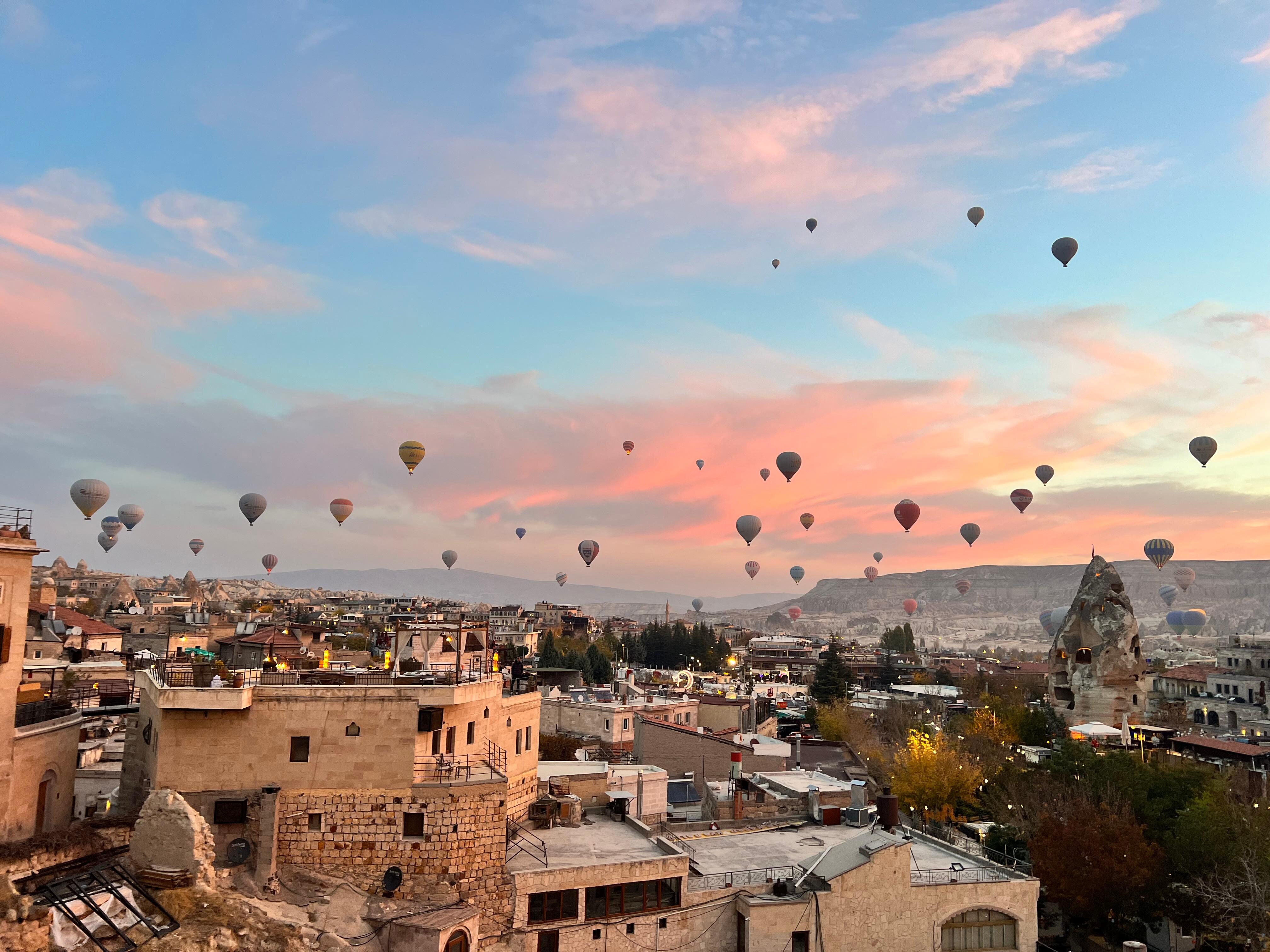 Süper manzarayla güzel bir seyir sunuyor 
