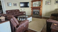 Multiple areas with comfy seating were enjoyed