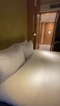 View from the King size bed to the front door.