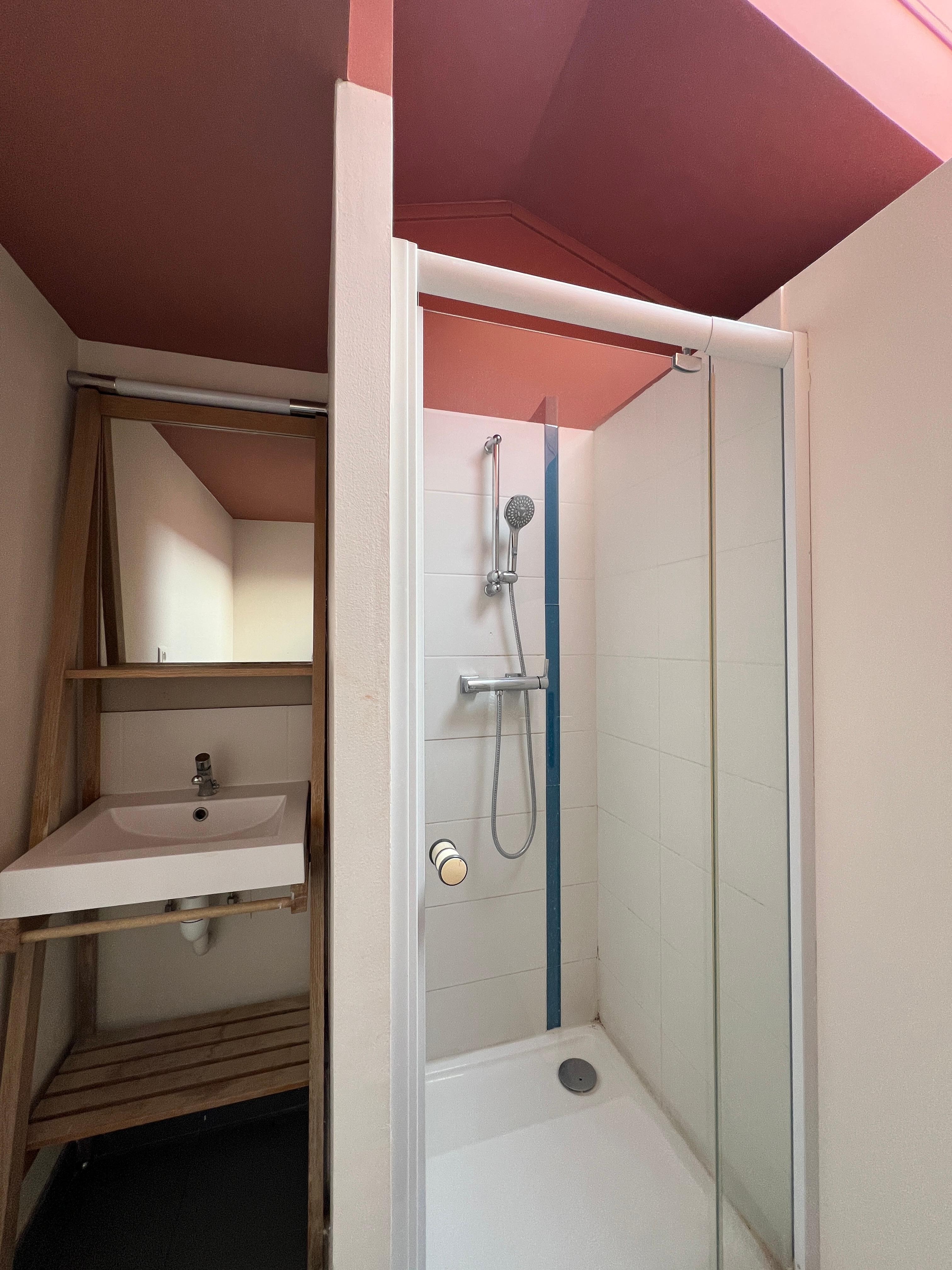 clean toilet and bathroom