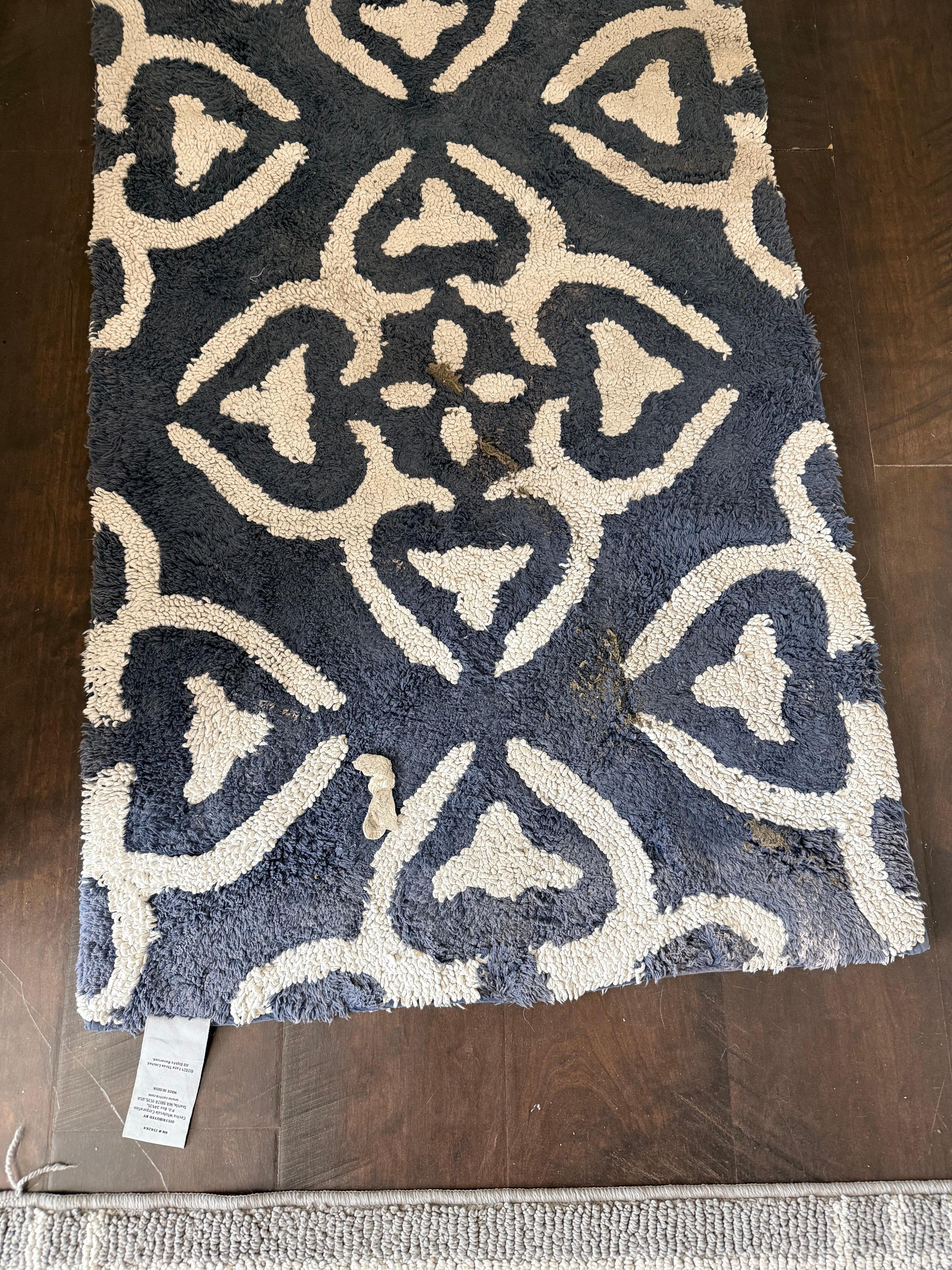 Focus this, there are mud and tissue paper.