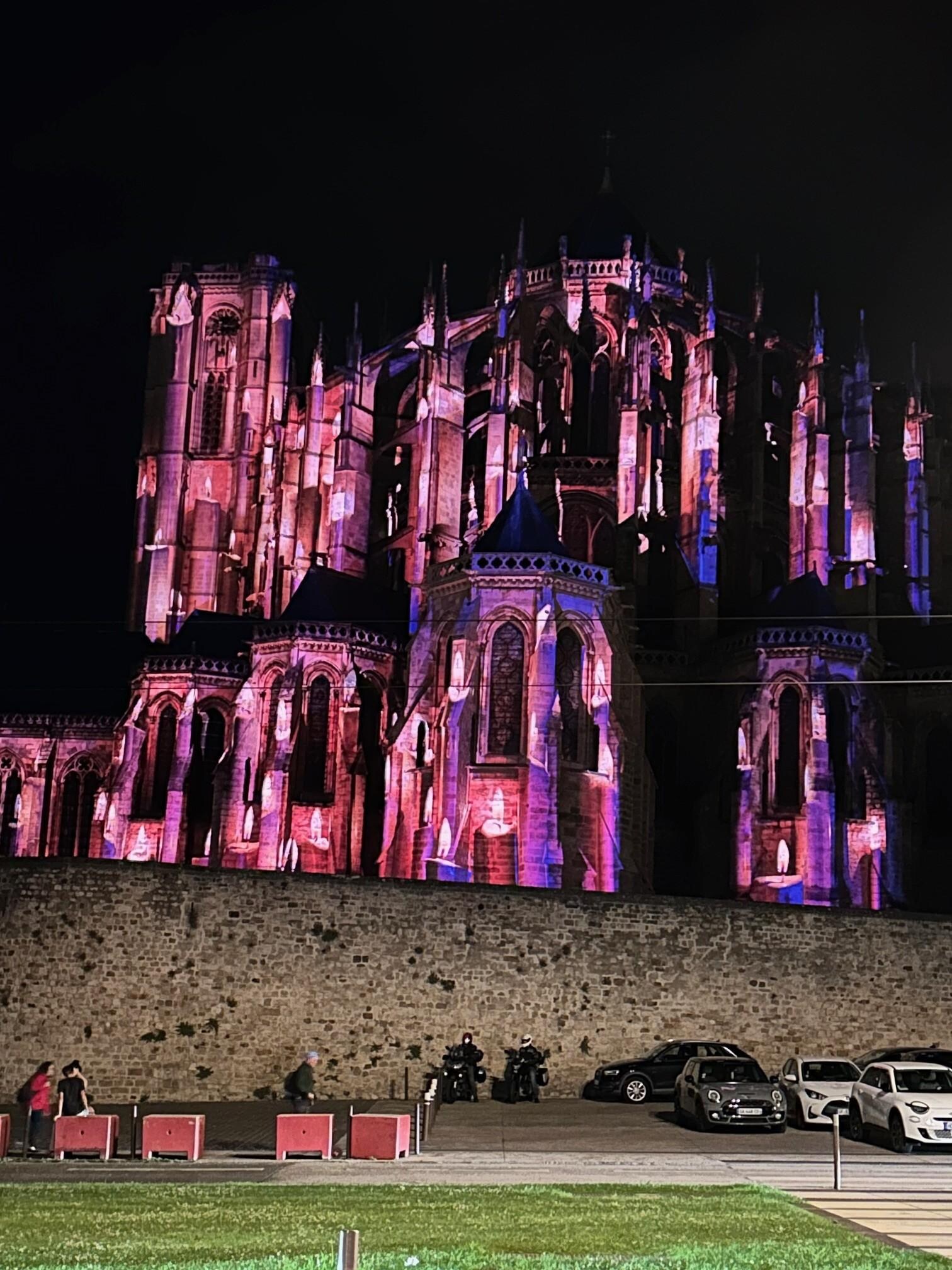 Le Mans cathedral lights  at night