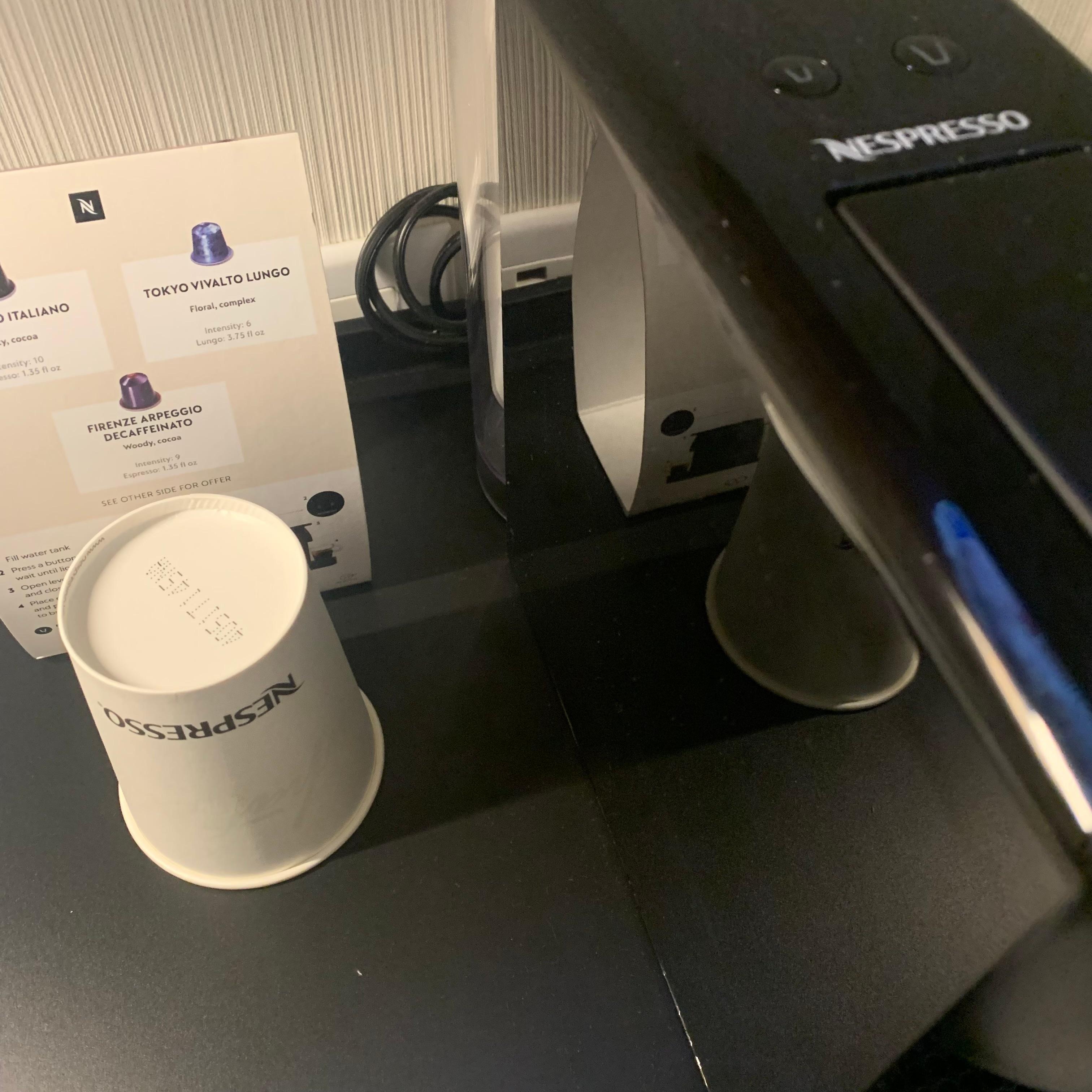 コーヒーメーカー。