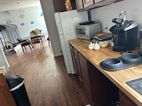 Dining/kitchen