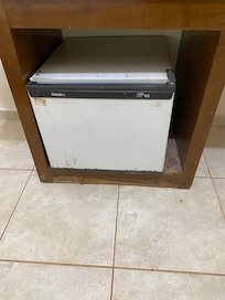 Geladeira enferrujada