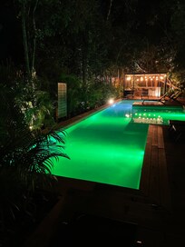 versteckter Pool