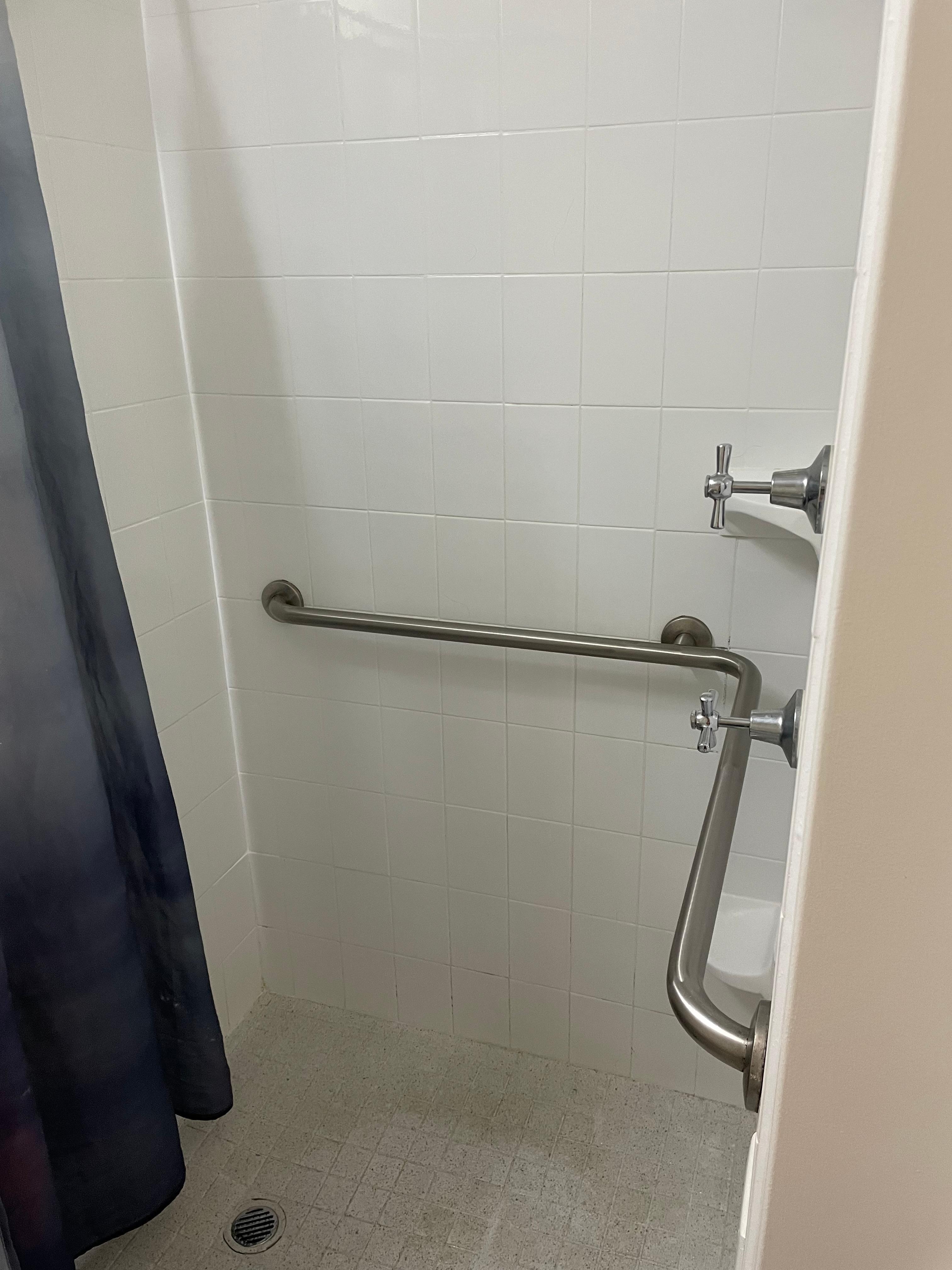 シャワーの水圧が低すぎた