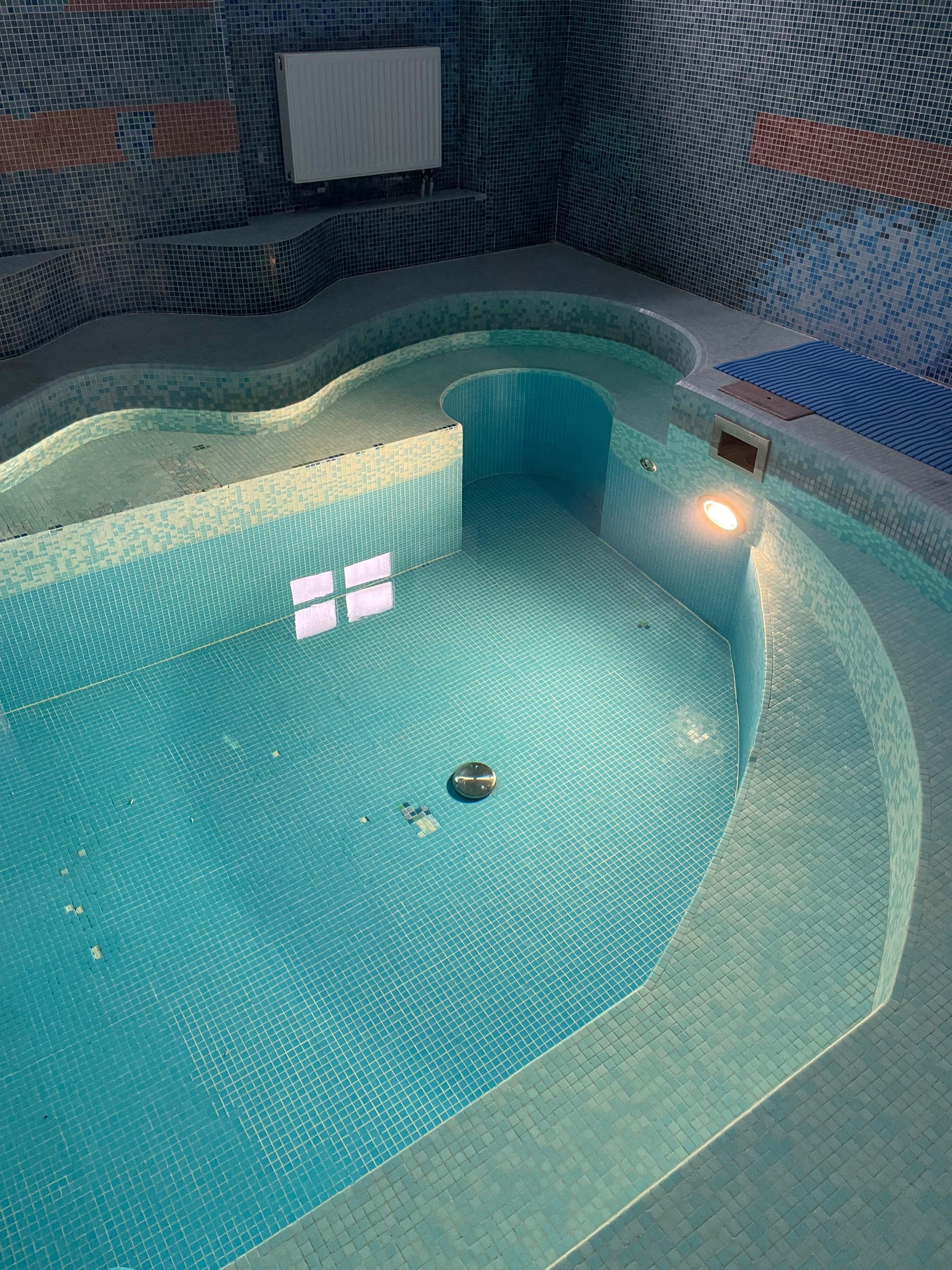 Non heated pool with smell of mold