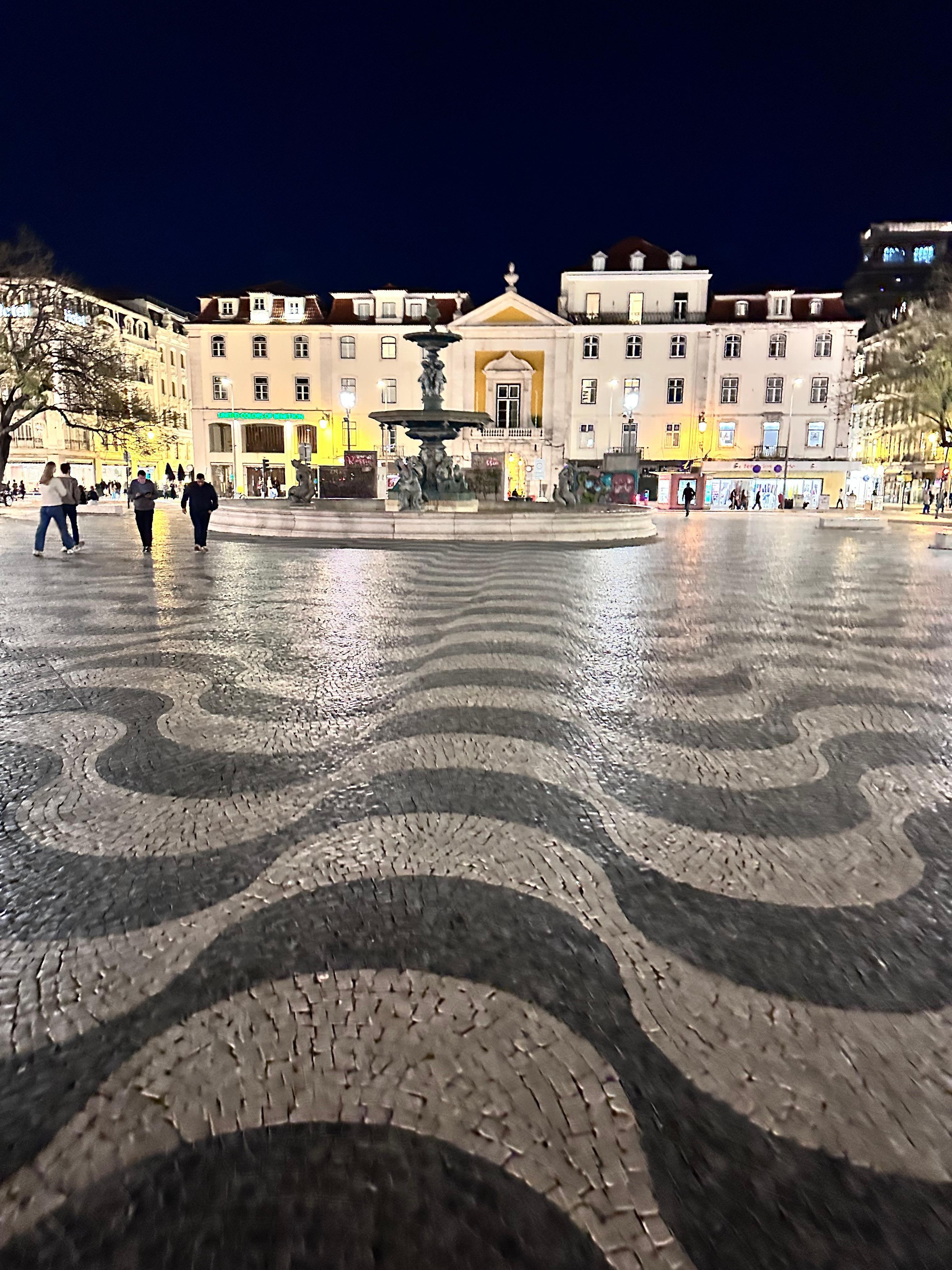 Plaza close to hotel 