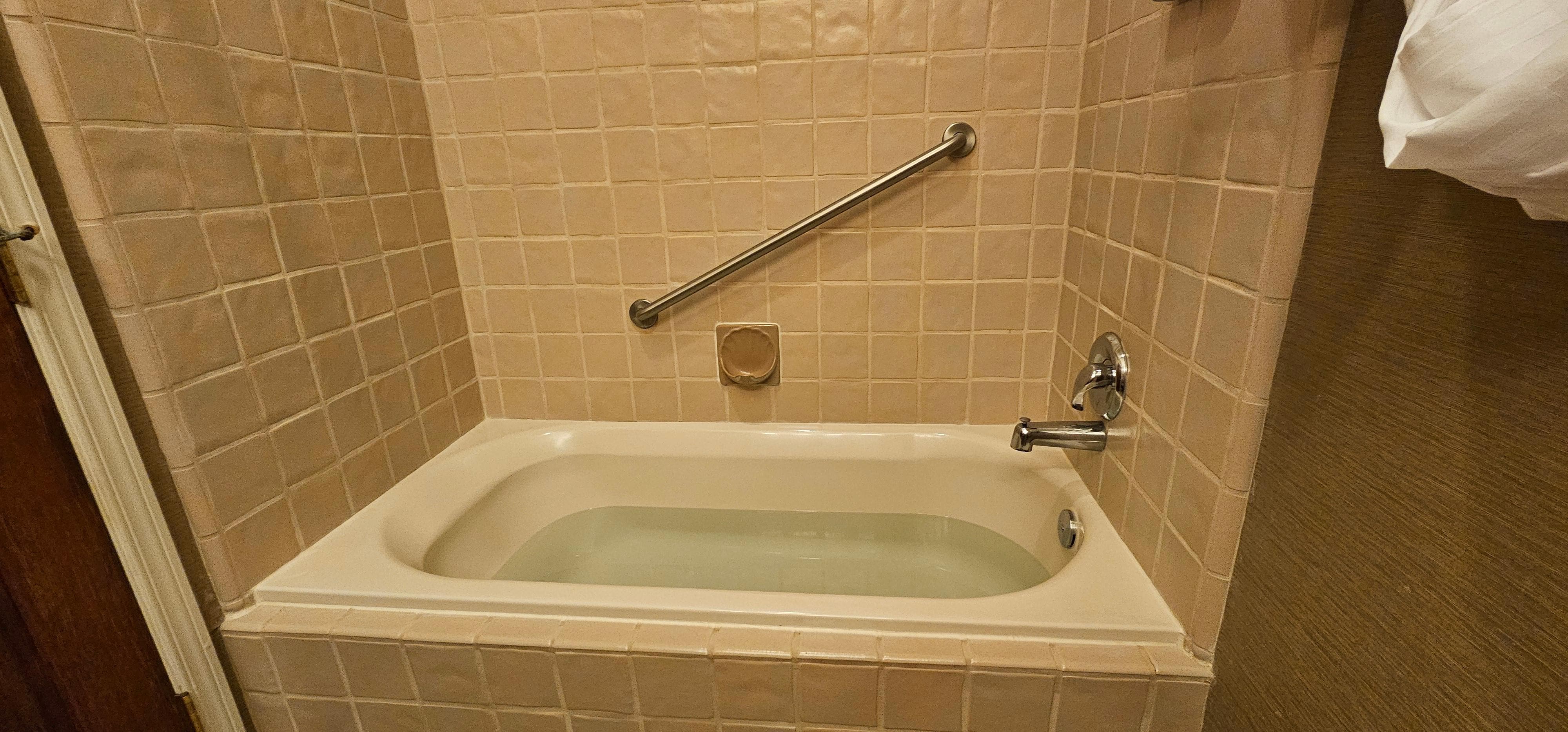 Although we didn't have a jacuzzi tub, the room did have this wonderful super deep soaking tub. 