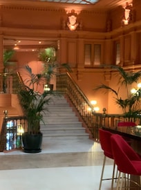 1st floor stair & hall into bar & restaurant