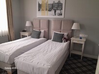 Bedroom 2 (kids room)