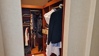 Begehbarer Kleiderschrank