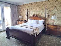 Elegant room