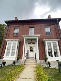 Front of the Jeremiah Mason House