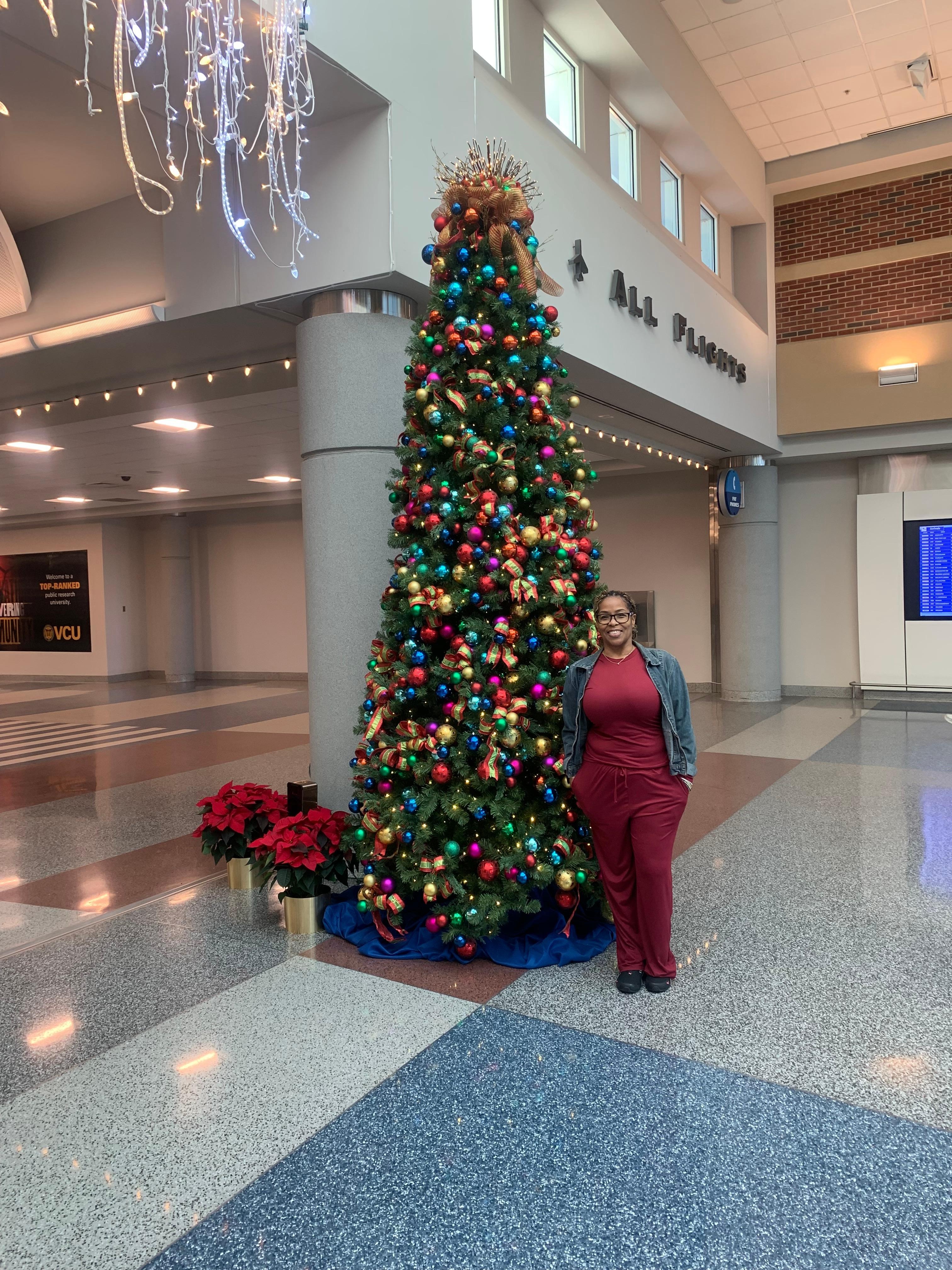 There beautiful lobby area, decorated very nice for Christmas Holiday. 