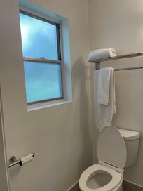 window doesn't open for fresh air