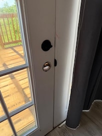 2 broken exterior door knobs
