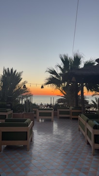 Vue de la terrasse d’un des restaurants