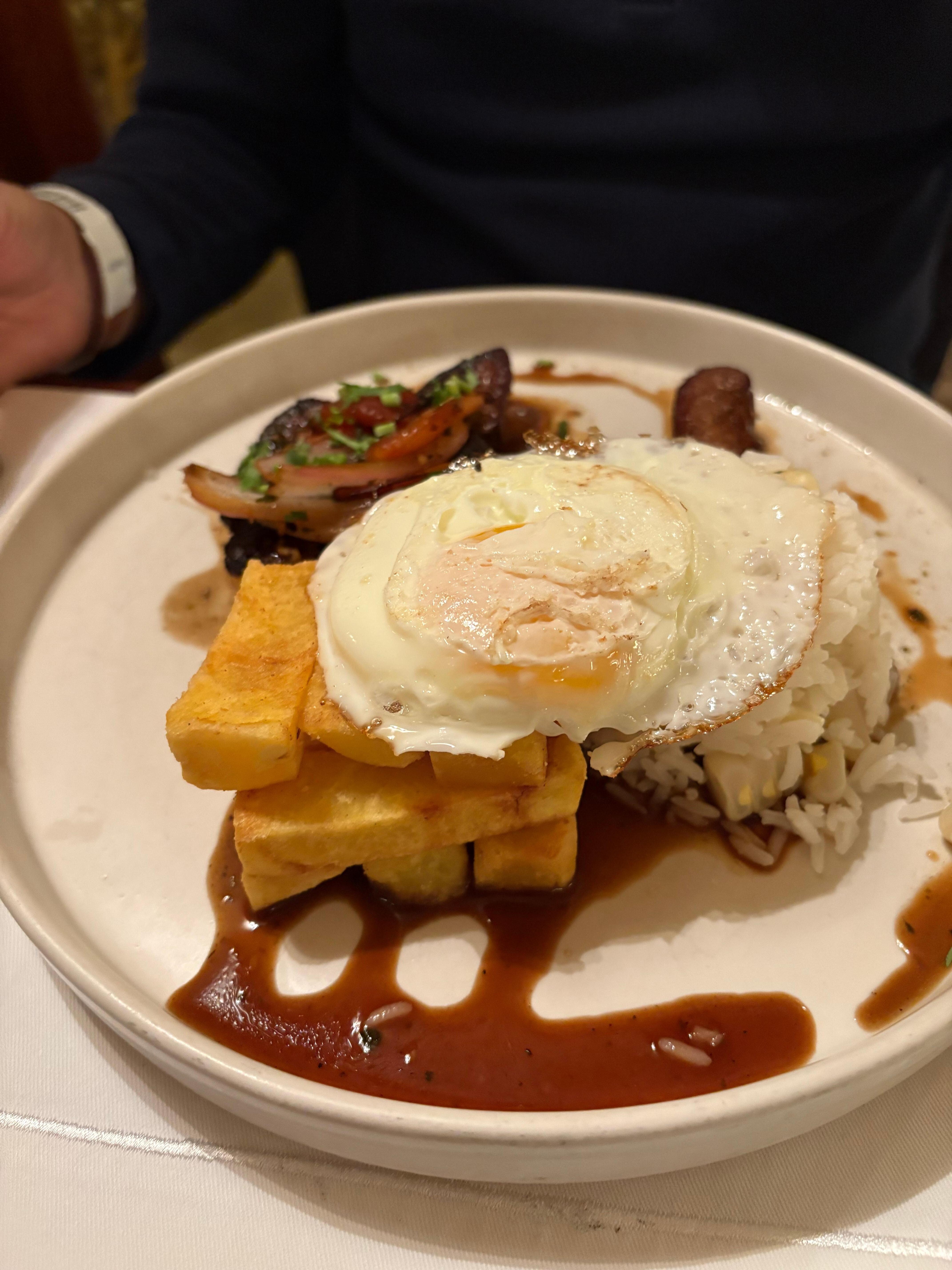 Lomo saltado