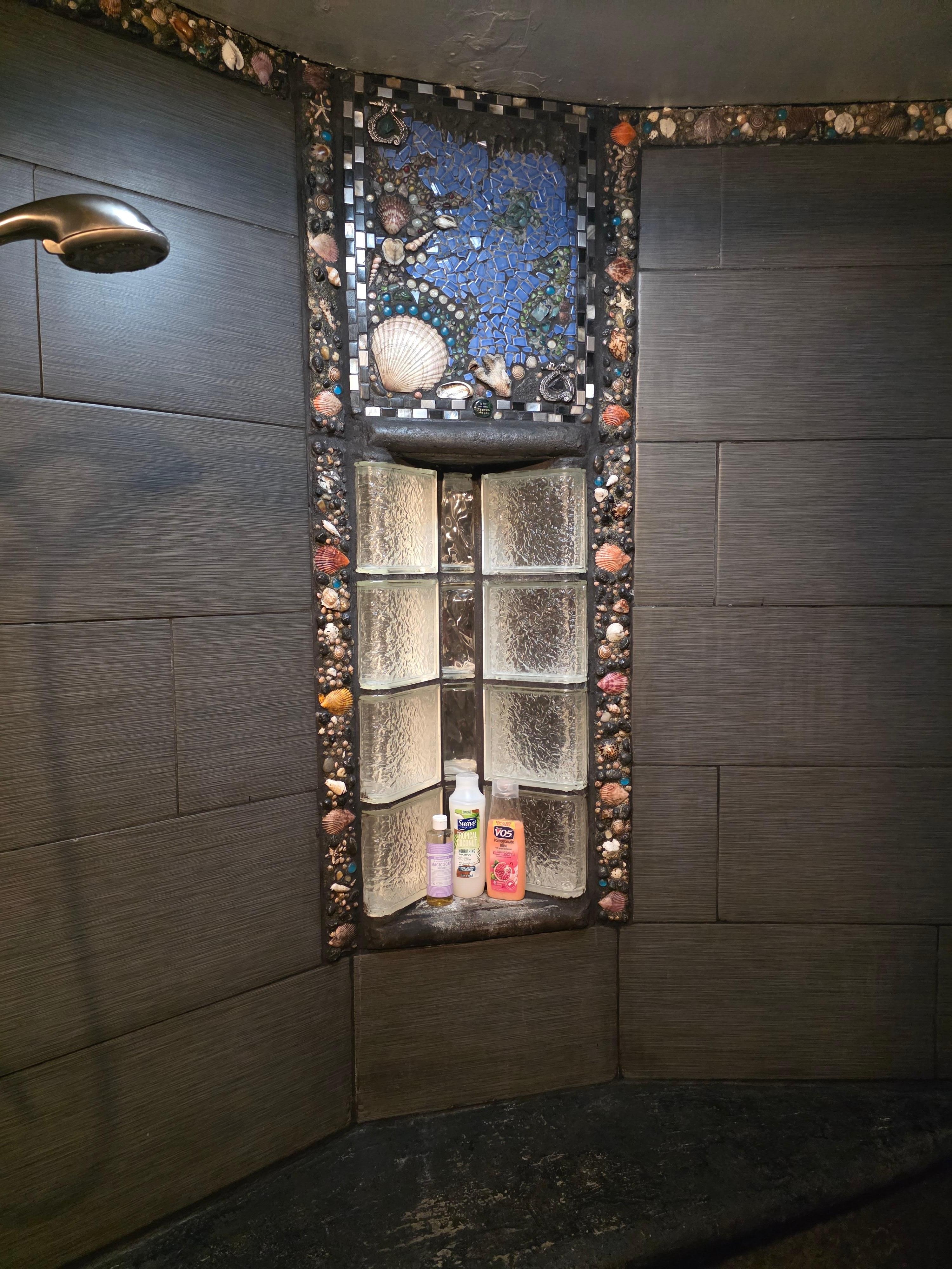 Custom tile shower, 2 shower heads and good size