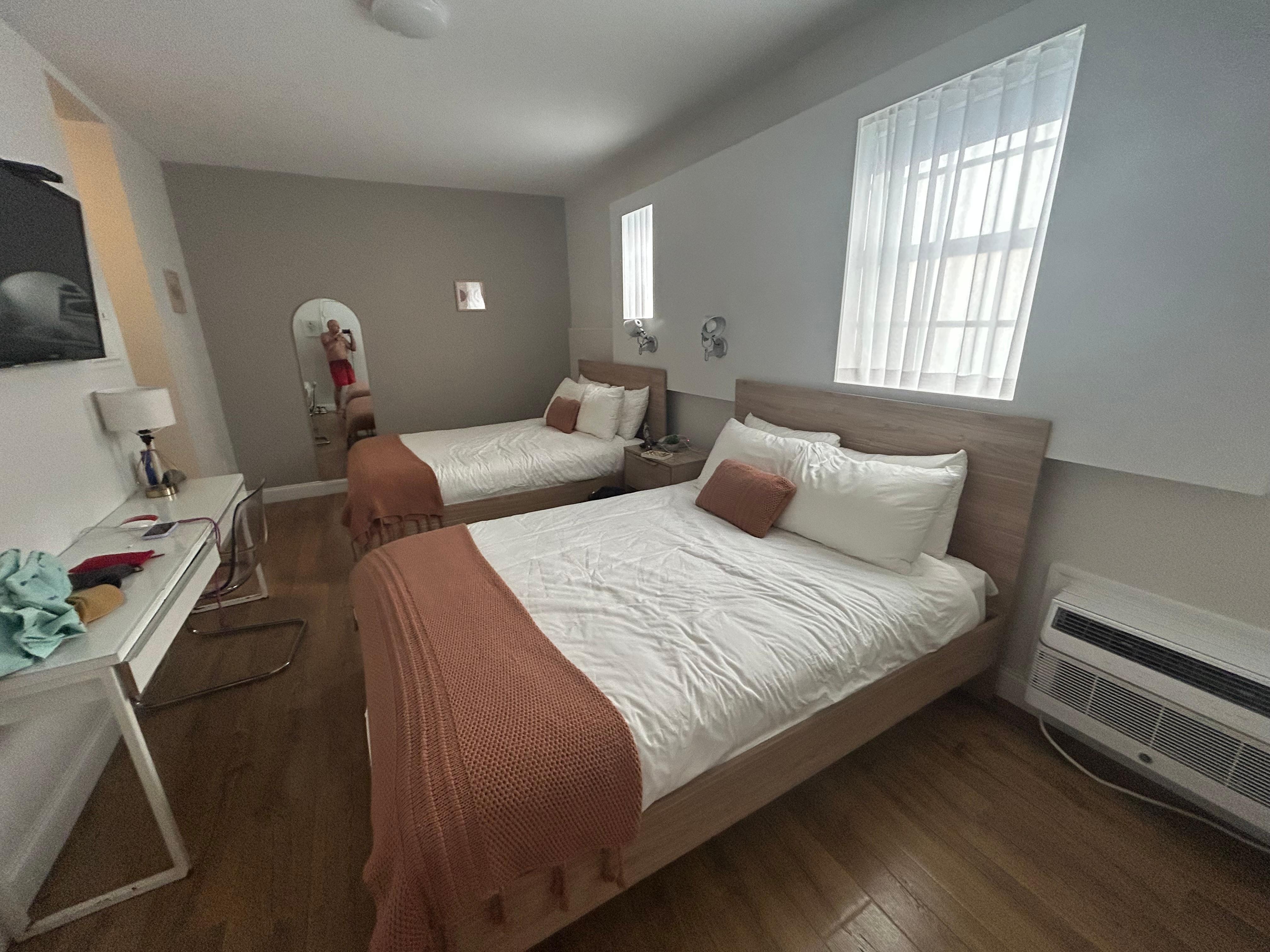 Zimmer 108 
Die Betten waren gut, leider fehlt ein Kleiderschrank und  ein zweiter Stuhl!