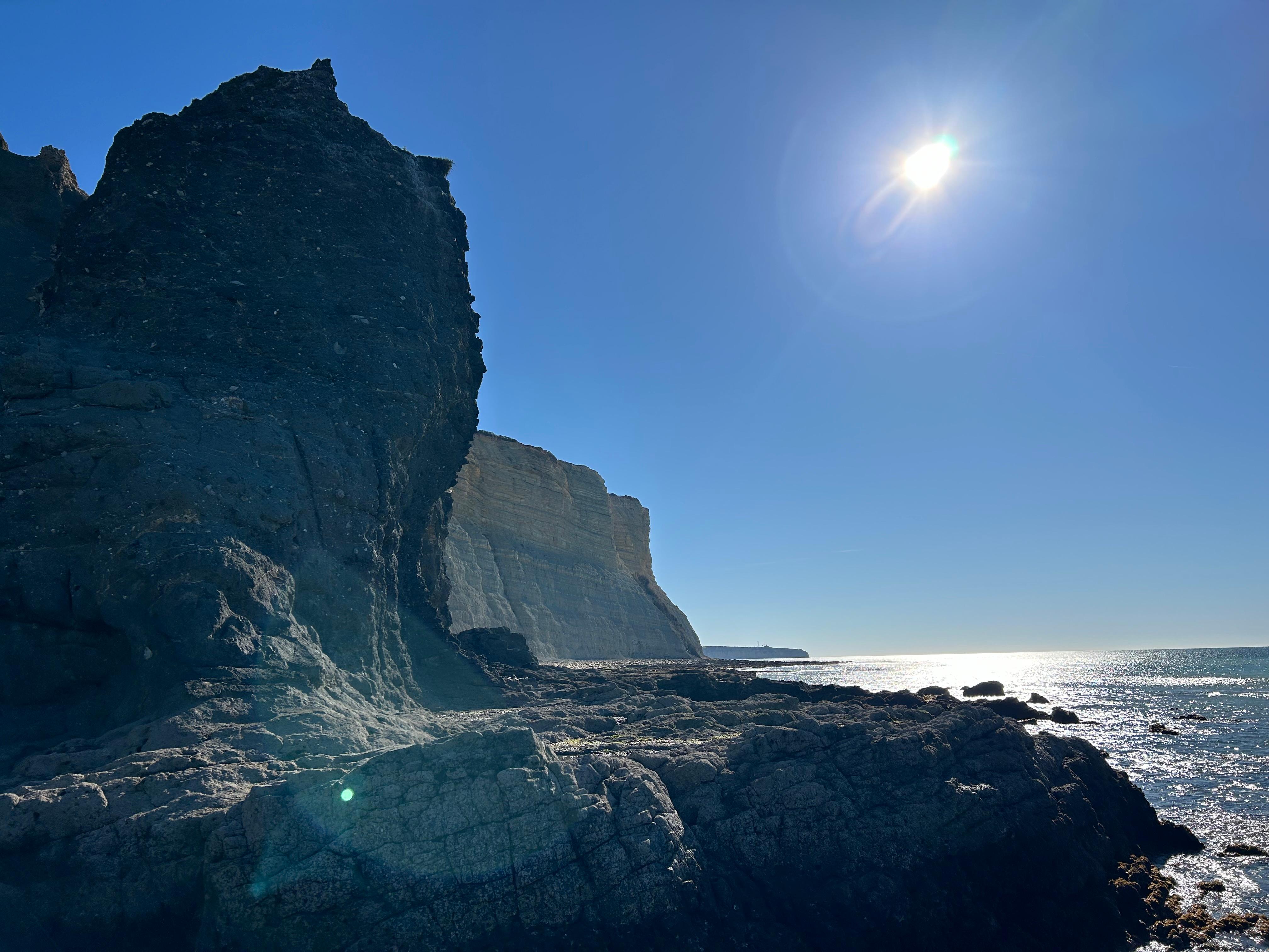 Watch your views over the black rock. 