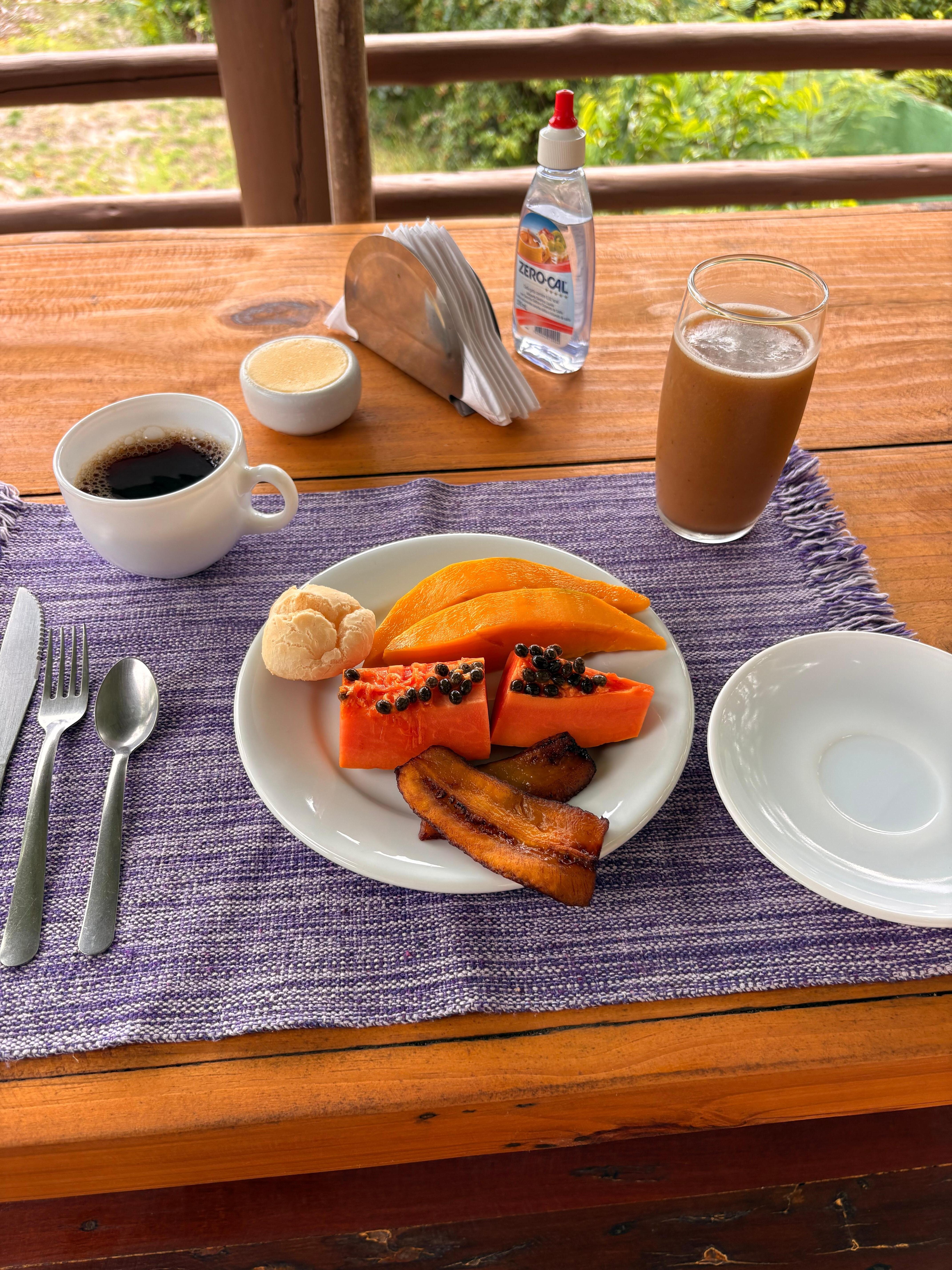 Breakfast is fresh and very professional 