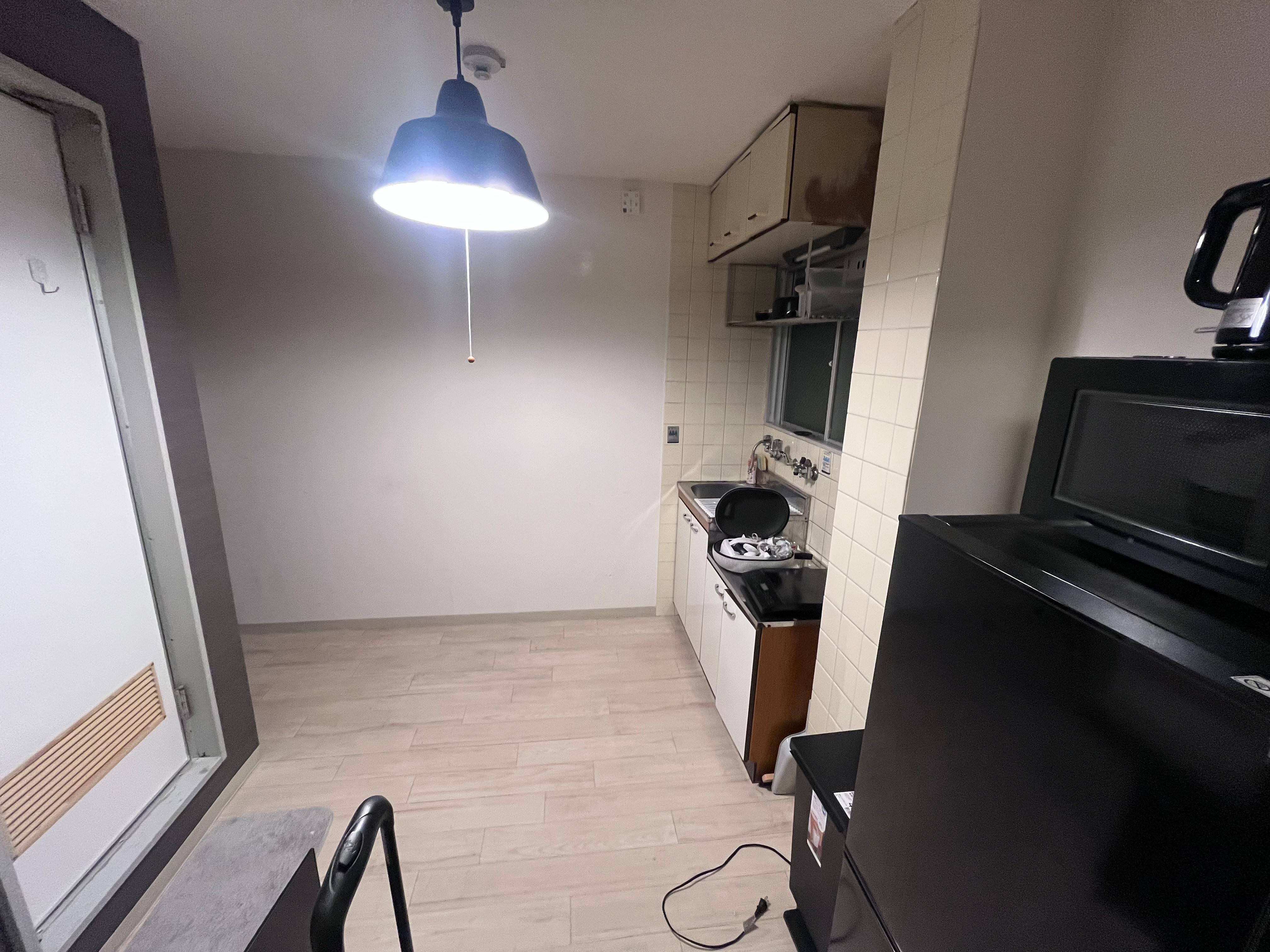 No kitchen table