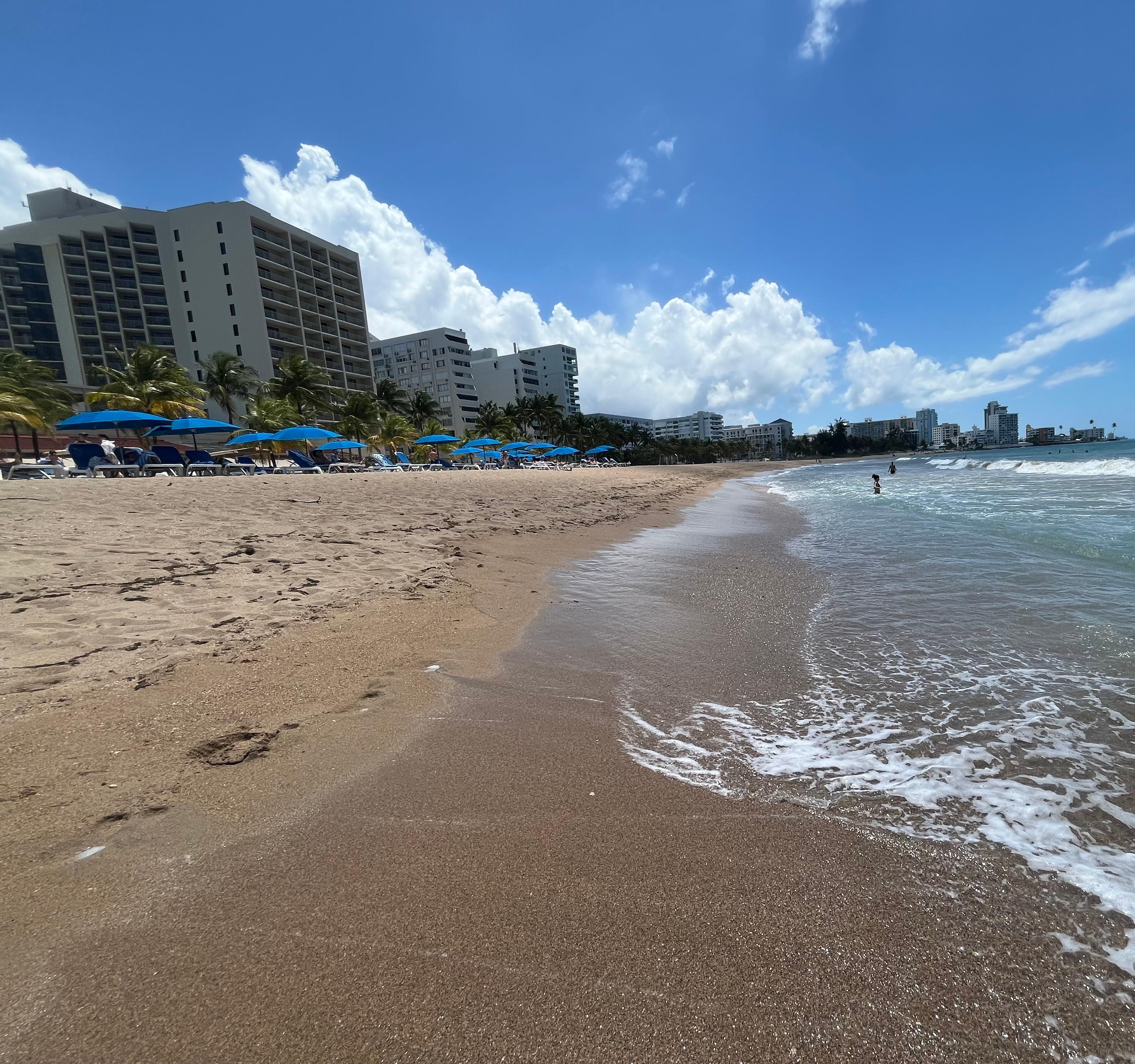 Beach private. Not crowded. 