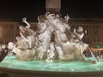 Night time at Piazza Navona.
