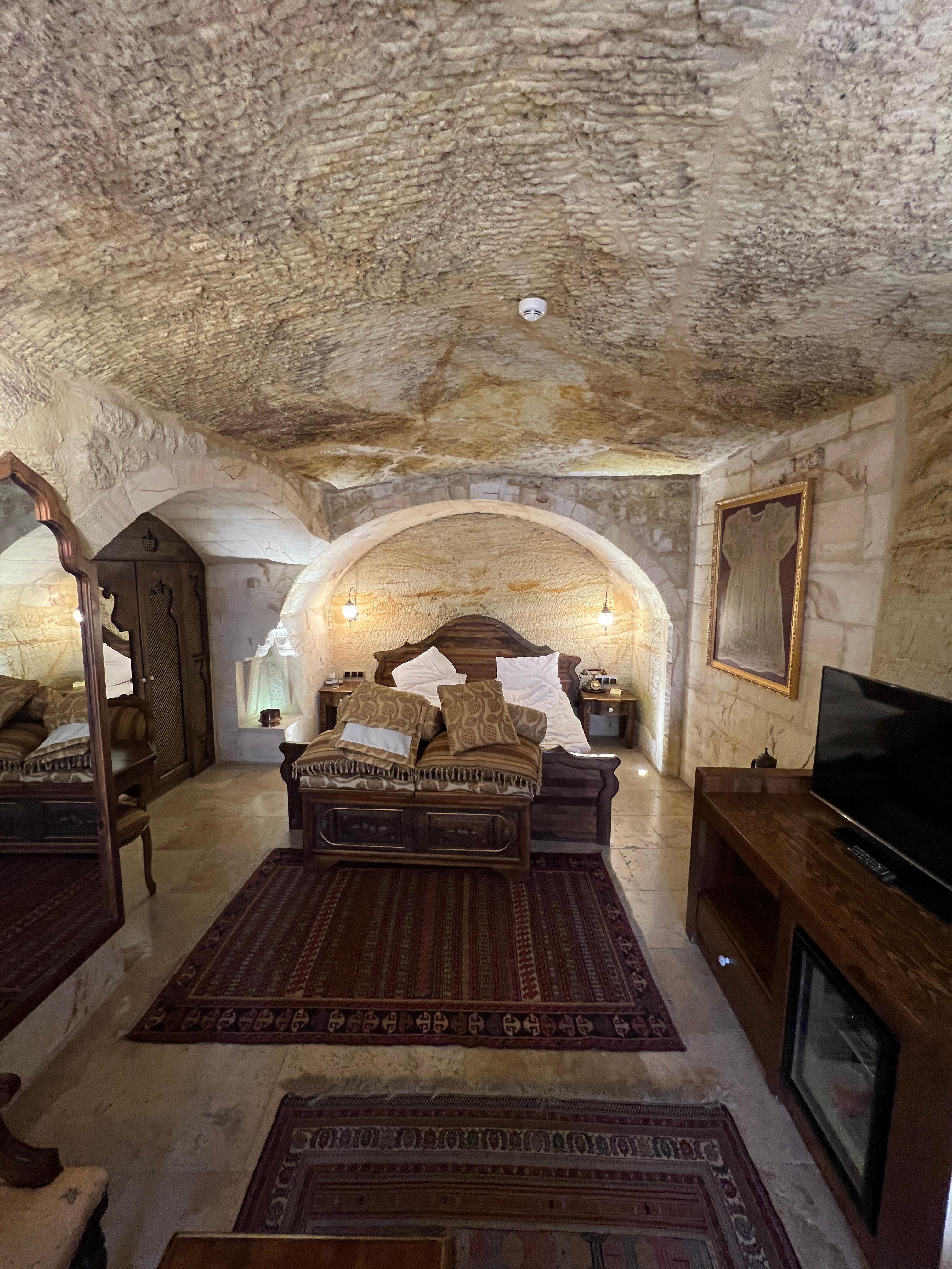 Premium cave room