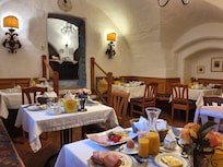 Breakfast room