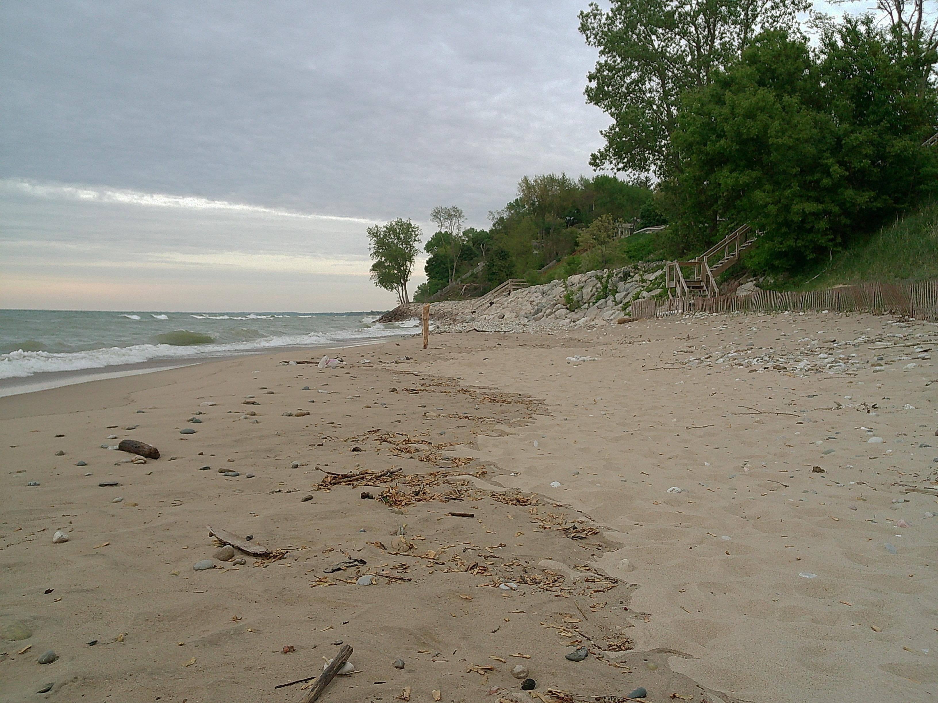 The recommended beach that's about a 20 minute walk from the house through the Grand Beach neighborhood.