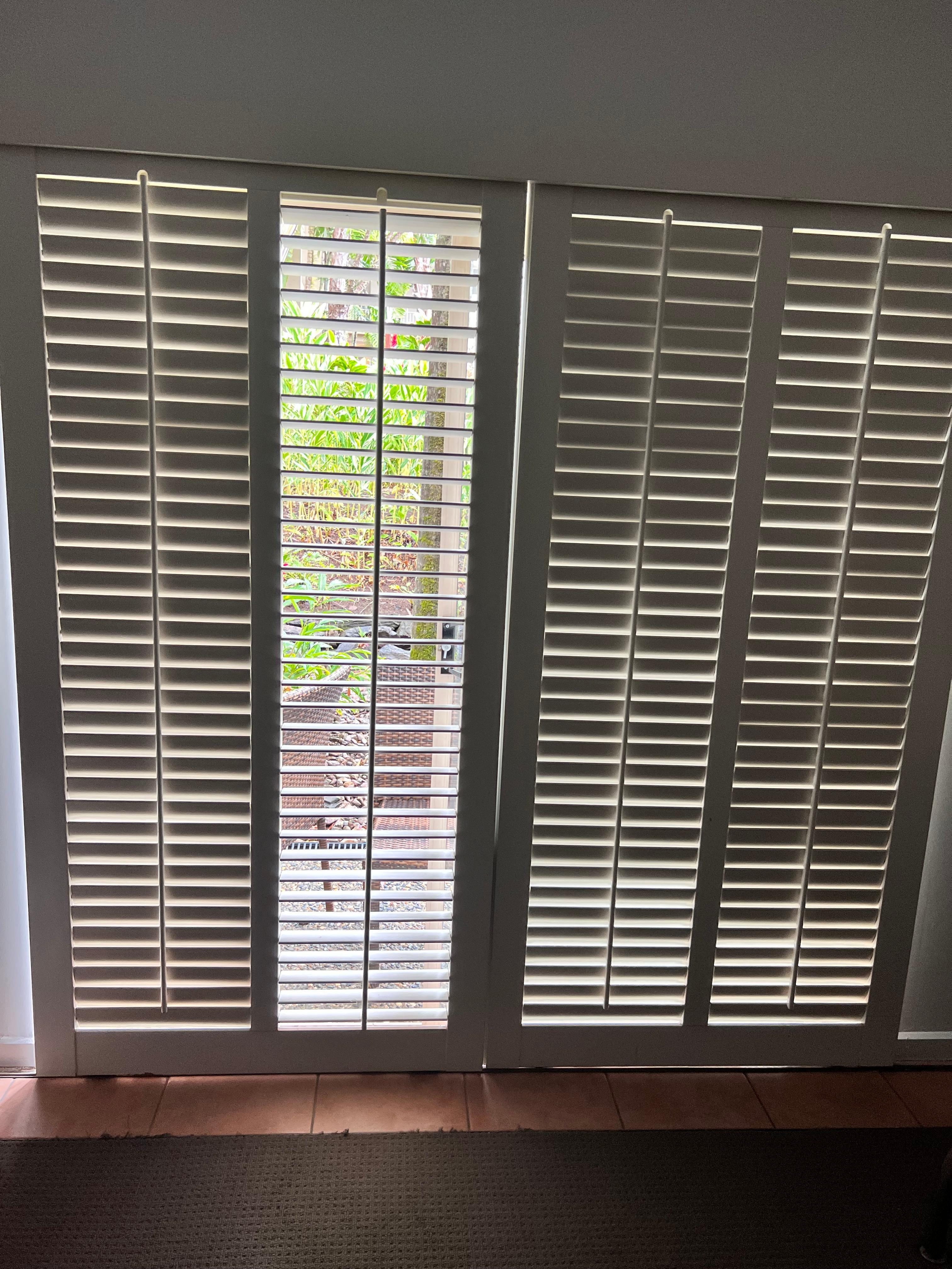 Door privacy screen doesn’t close