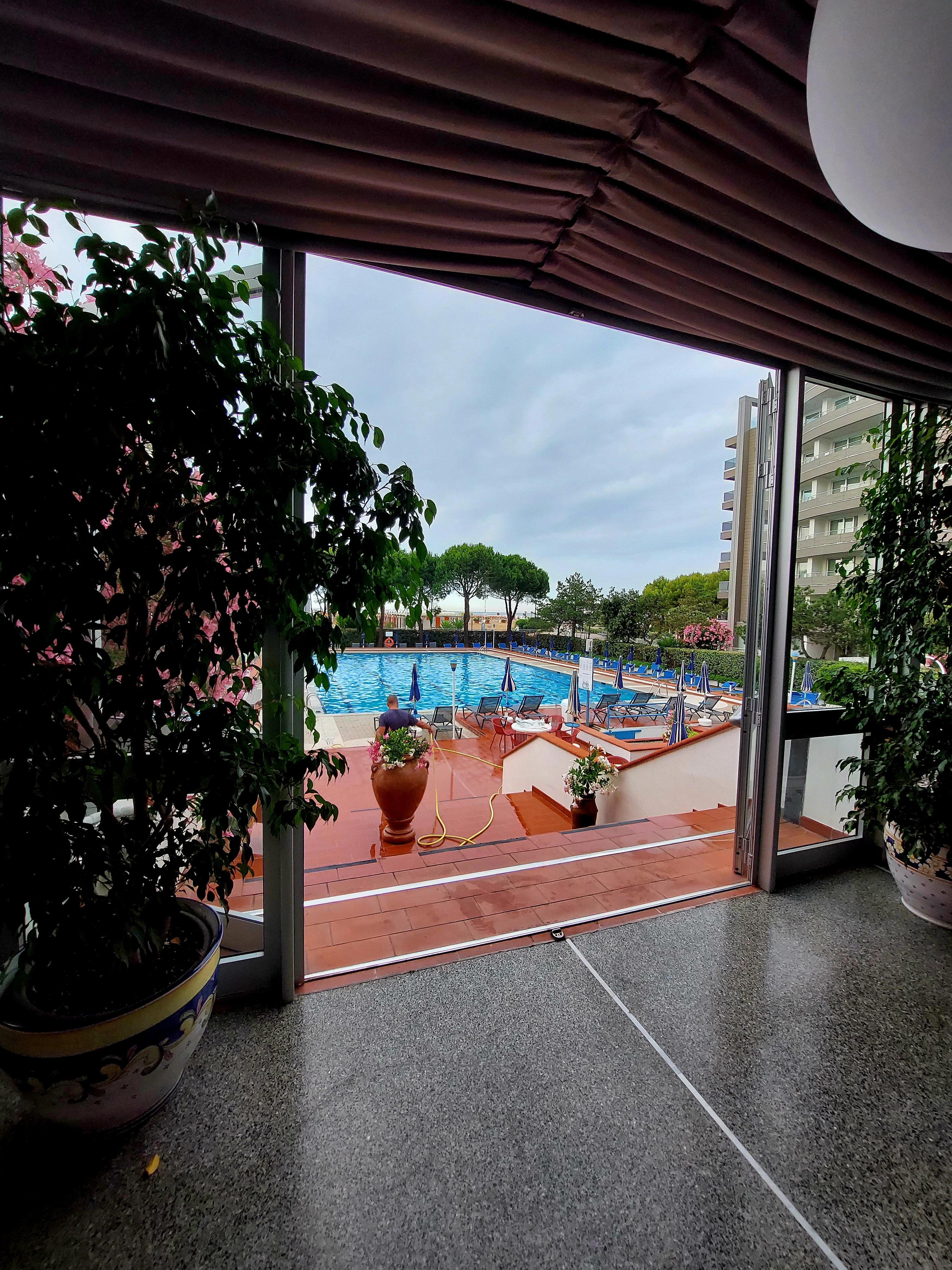 Schwimmbecken