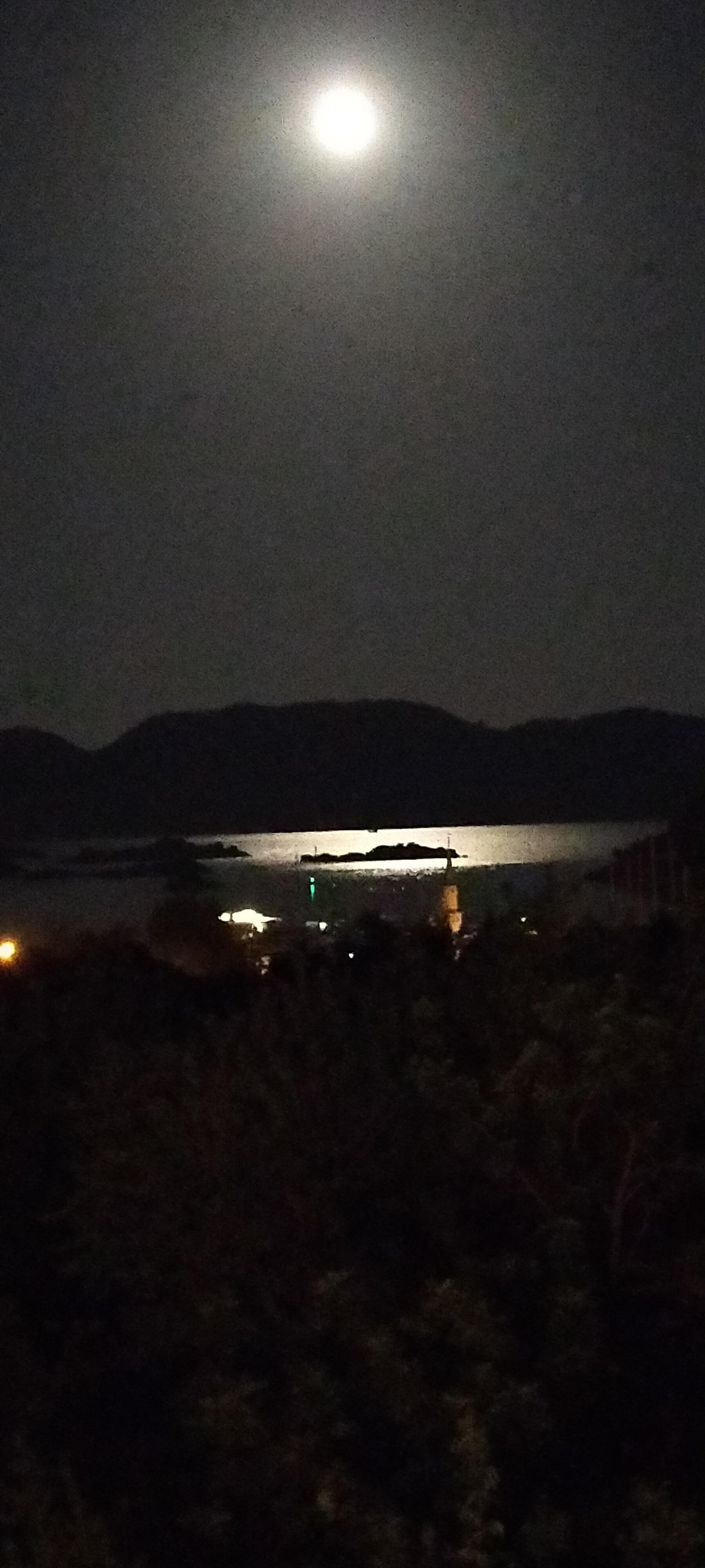 Gece kekova adasına bakış.