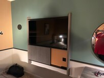 Huge telly with connection to phone to stream your apps.