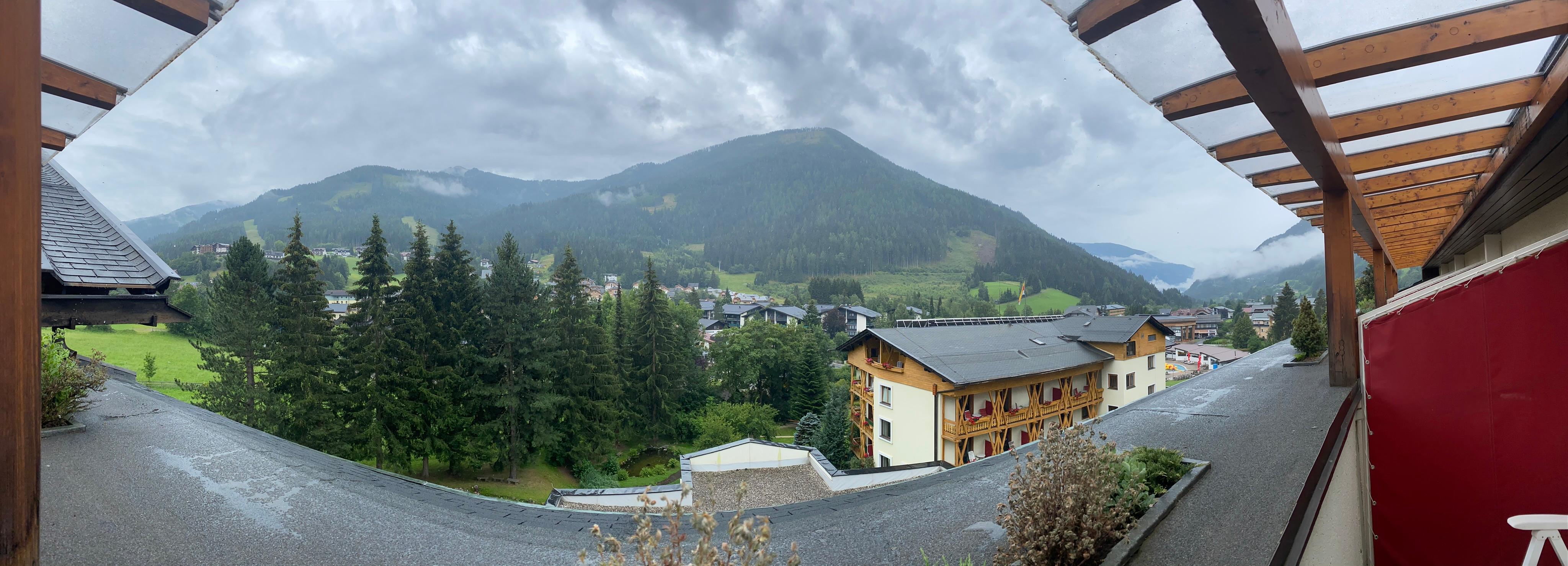 Blick aus Zimmer im obersten Stock